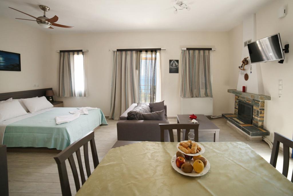 Blue Seaside Studios Фанари Номер фото